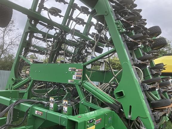 Image of John Deere 1895 equipment image 4