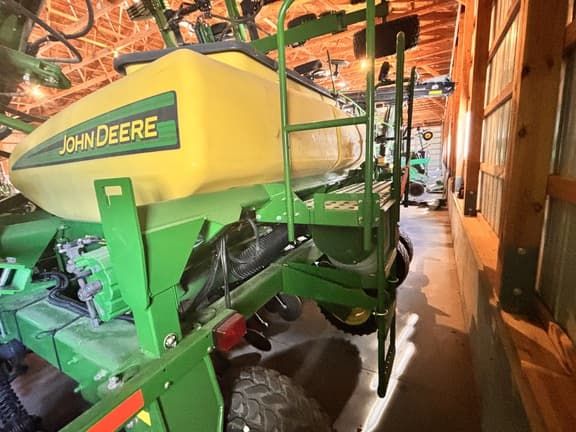 Image of John Deere 1990 equipment image 2