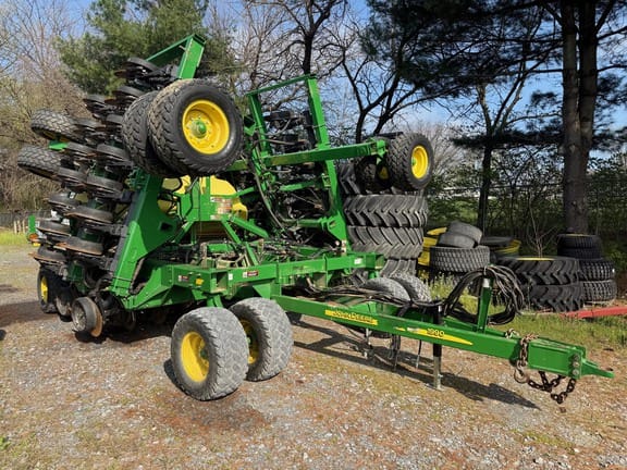 2012 John Deere 1990 Equipment Image0