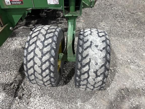 Image of John Deere 1990 equipment image 1