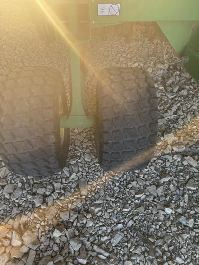 Image of John Deere 1990 equipment image 2