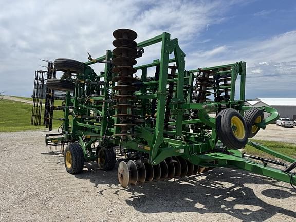 Image of John Deere 2310 Primary image