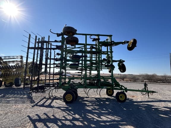 Image of John Deere 2410 equipment image 4