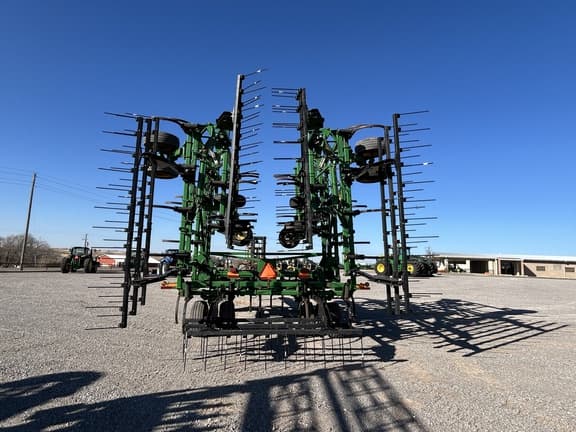 Image of John Deere 2410 equipment image 3