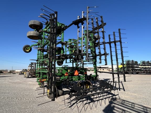 Image of John Deere 2410 equipment image 2