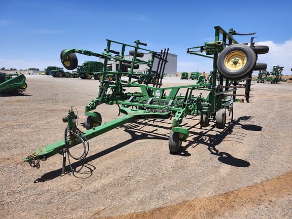 2012 John Deere 2410 Equipment Image0