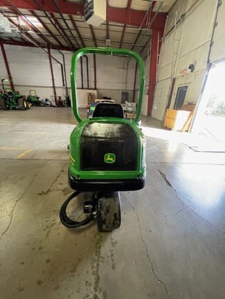 Image of John Deere 2500B equipment image 4