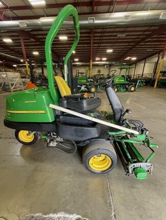 Image of John Deere 2500B equipment image 1