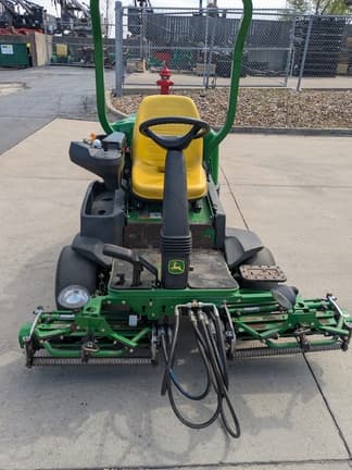 Image of John Deere 2500B equipment image 2