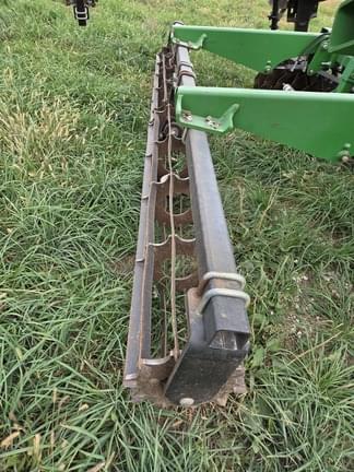 Image of John Deere 2623VT equipment image 4