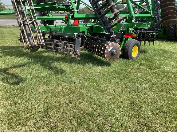 Image of John Deere 2623VT equipment image 4
