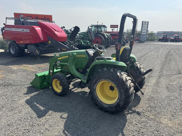 Image of John Deere 3032E equipment image 1