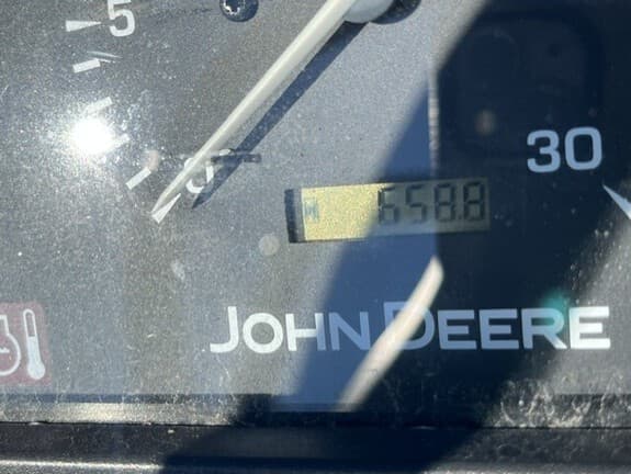 Image of John Deere 3038E equipment image 4