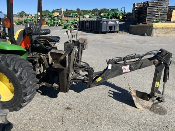 Image of John Deere 3038E equipment image 2