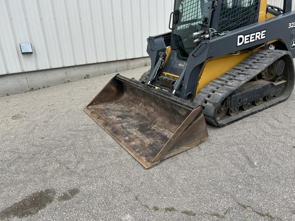 Image of John Deere 323D equipment image 3