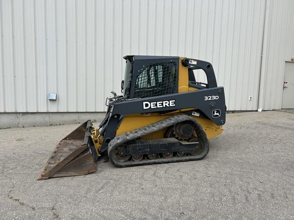 Image of John Deere 323D equipment image 1