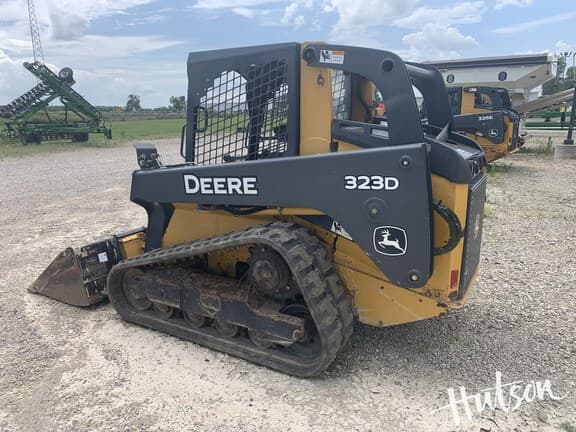 Image of John Deere 323D equipment image 3