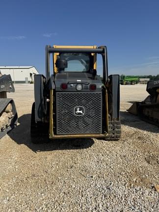 Image of John Deere 323D equipment image 3