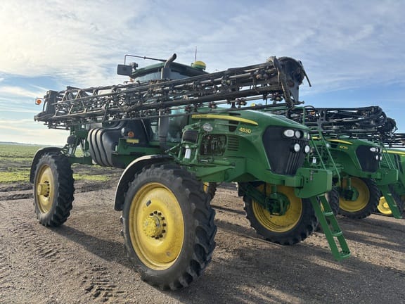 2012 John Deere 4830 Equipment Image0