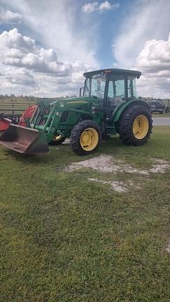 Image of John Deere 5083E equipment image 3