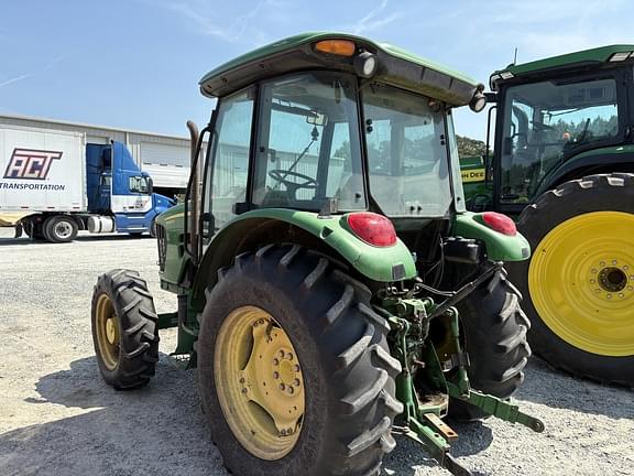 Image of John Deere 5083E equipment image 4