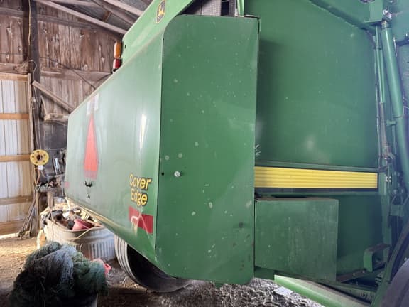 Image of John Deere 568 equipment image 4