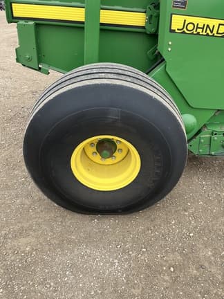 Image of John Deere 568 equipment image 4