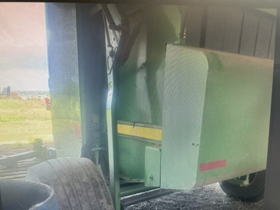 Image of John Deere 568 equipment image 3