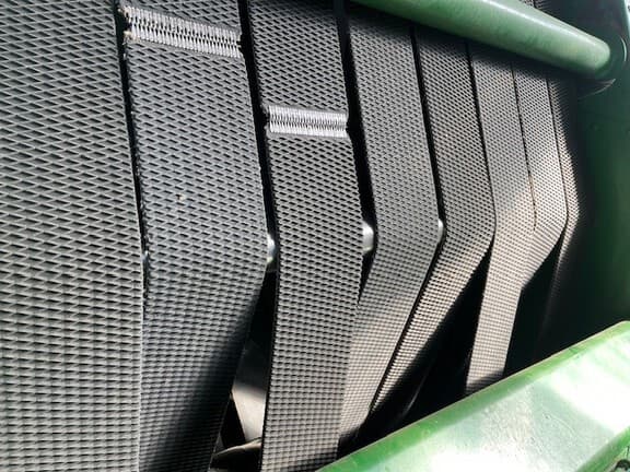 Image of John Deere 568 equipment image 4