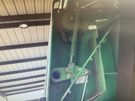 Image of John Deere 568 equipment image 2