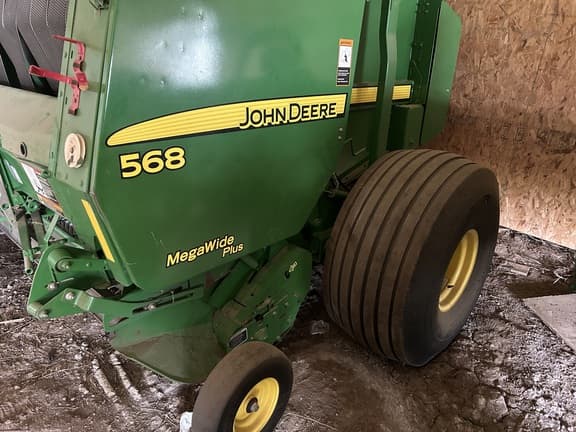 Image of John Deere 568 equipment image 4