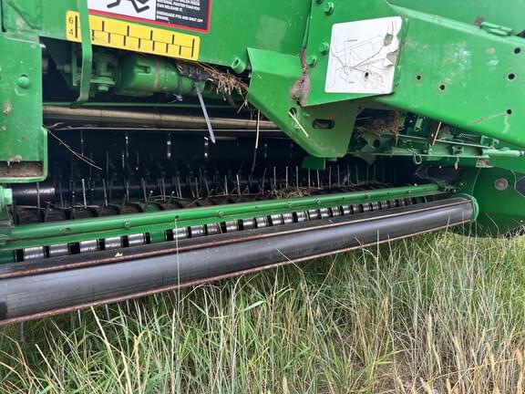 Image of John Deere 568 equipment image 4