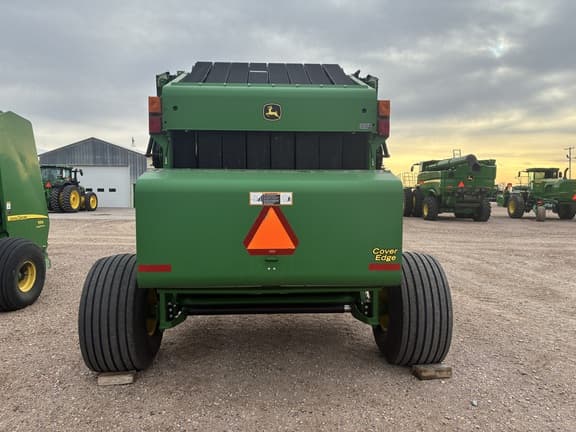 Image of John Deere 568 equipment image 4