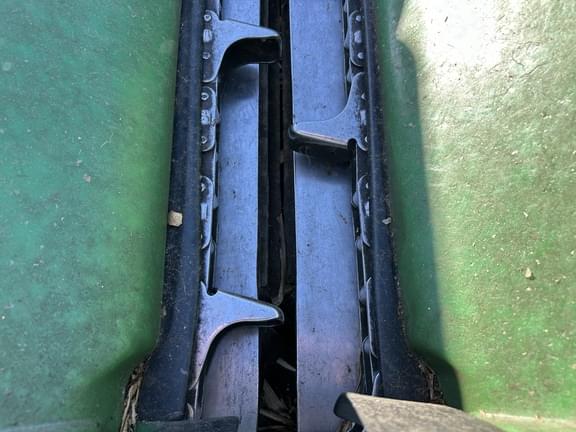 Image of John Deere 608C equipment image 2