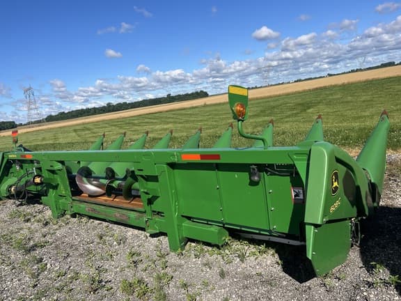 Image of John Deere 608C equipment image 2