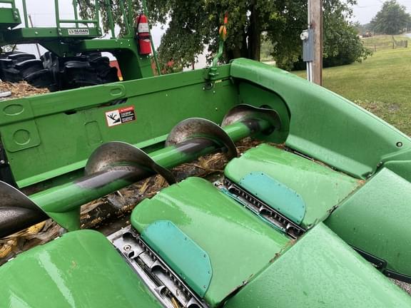 Image of John Deere 608C equipment image 3