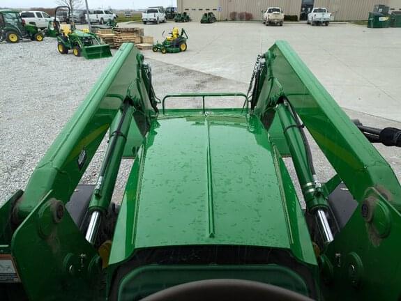Image of John Deere 6125R equipment image 4