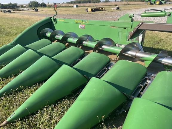 Image of John Deere 612C equipment image 2