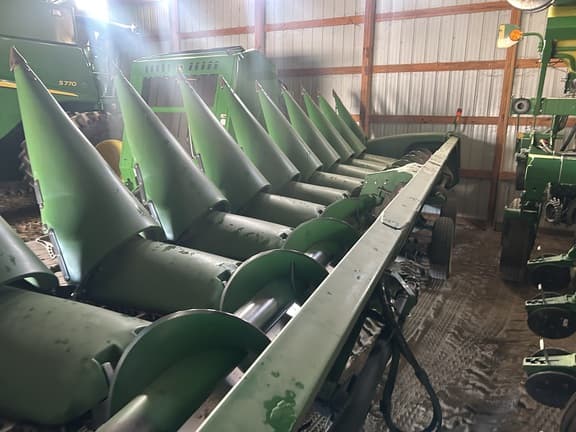 Image of John Deere 612C equipment image 2