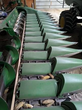 Image of John Deere 618C equipment image 3