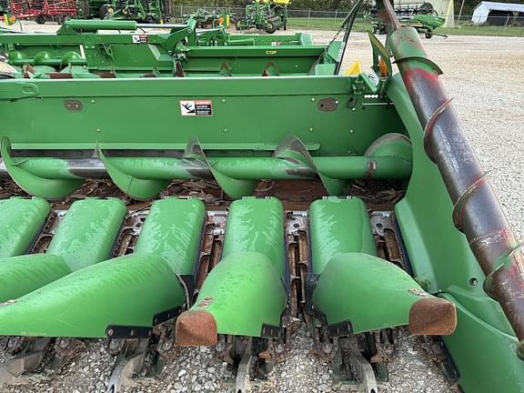 Image of John Deere 618C equipment image 2