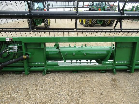 Image of John Deere 630F equipment image 4