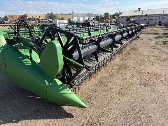 Image of John Deere 635D Primary image