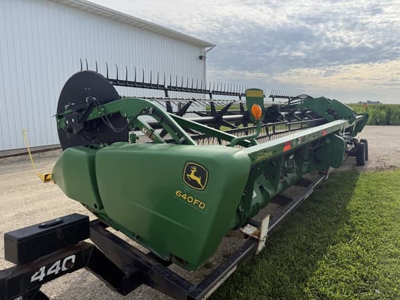 Image of John Deere 640FD equipment image 3