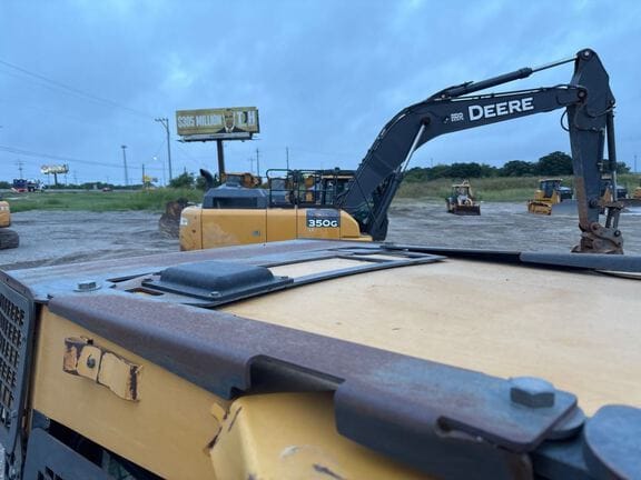 2012 John Deere 650K Equipment Image0