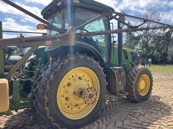 Image of John Deere 7200R equipment image 2