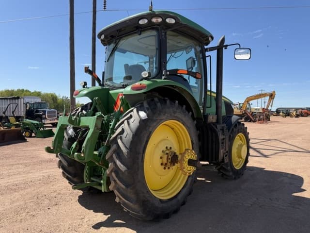Image of John Deere 7200R equipment image 4