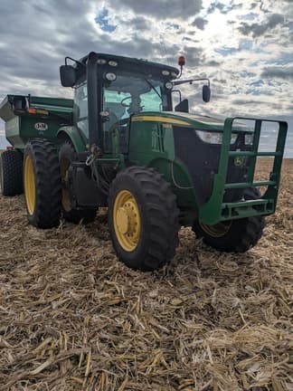 Image of John Deere 7200R equipment image 1