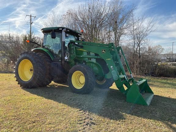 Image of John Deere 7215R equipment image 1
