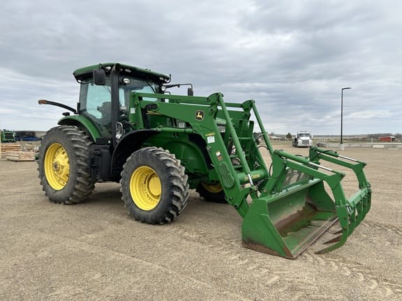 2012 John Deere 7215R Equipment Image0